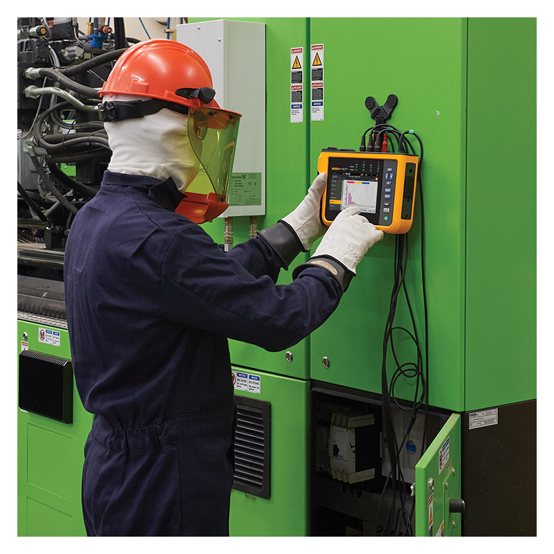 Fluke 1775 Three-Phase Power Quality Analyser in Use